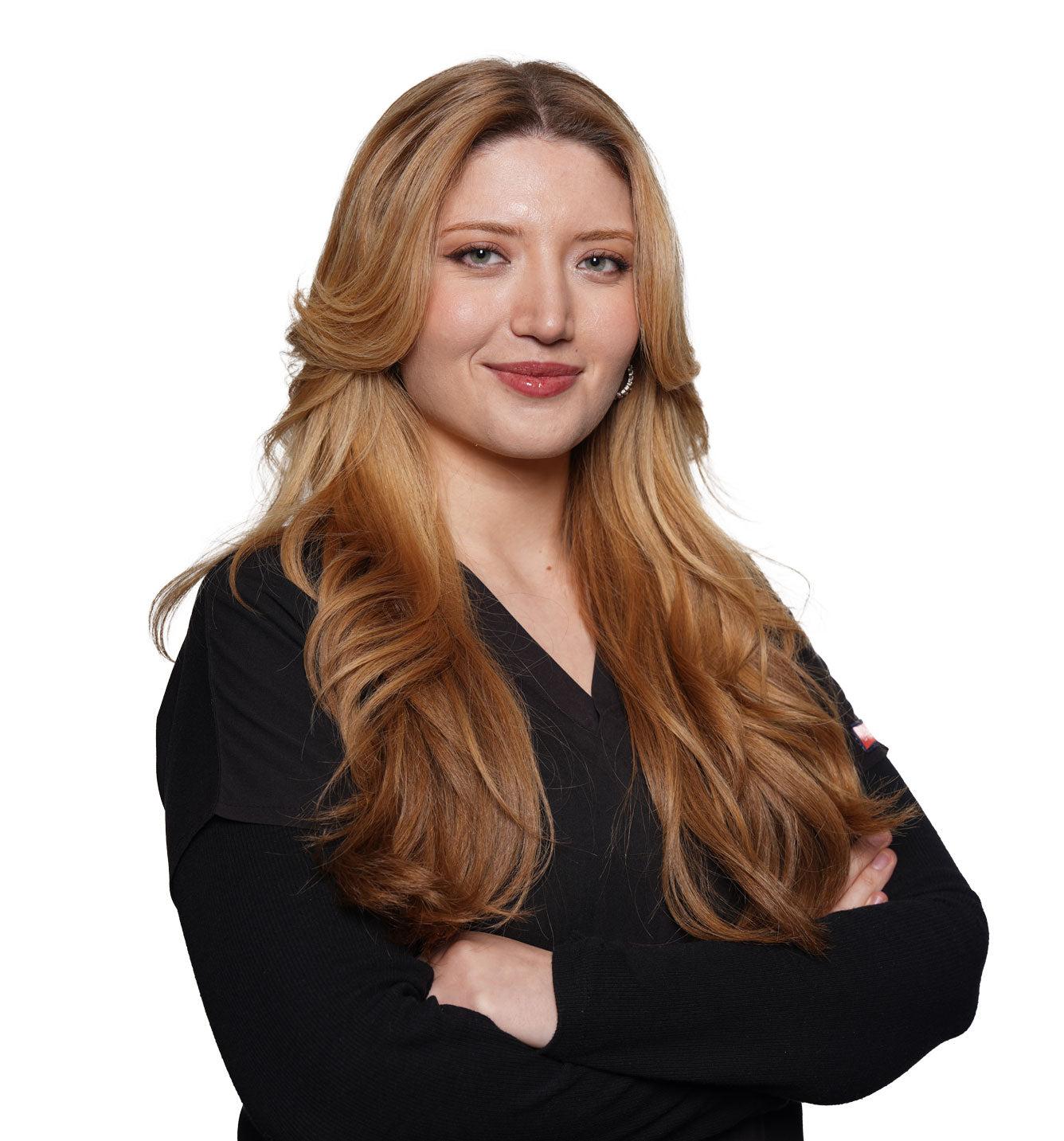 Dt. Hayat Işıl Gürpınar — Dentist Consultant, Armada Smile, Antalya